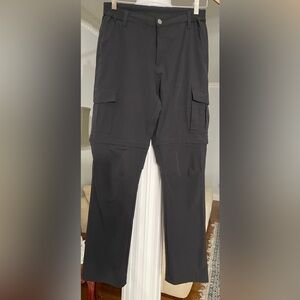 Nonwe women’s black out door quick dray light weight 2 in 1 / Hiking Cargo pants